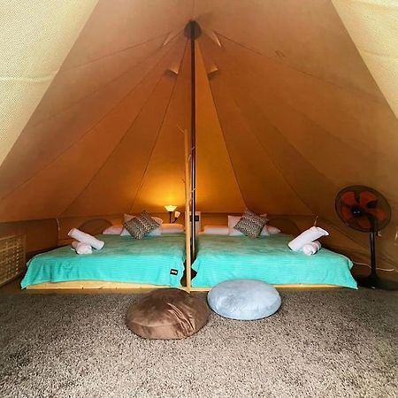 Rembulan Escape Bell Tent 2 캄풍 페나릭 외부 사진