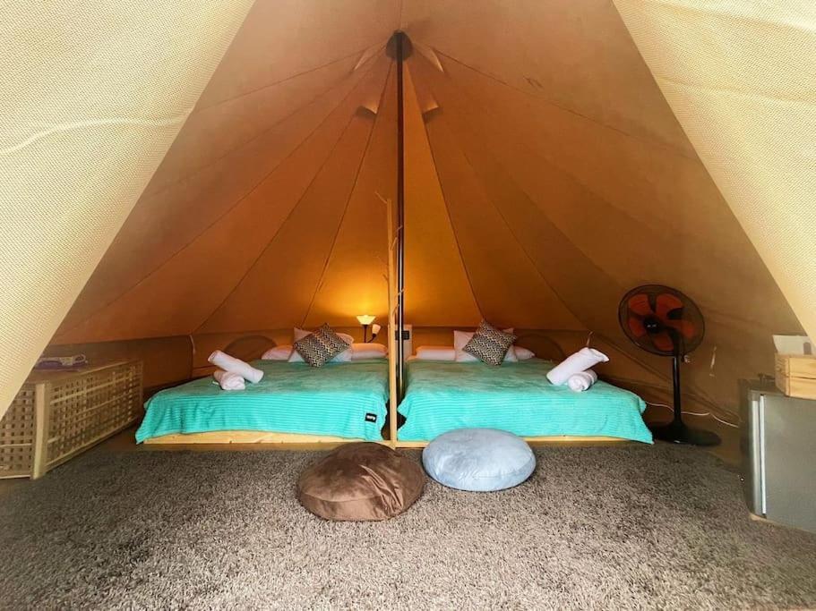 Rembulan Escape Bell Tent 2 캄풍 페나릭 외부 사진