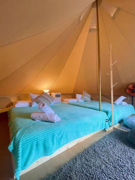 Rembulan Escape Bell Tent 2 캄풍 페나릭 외부 사진